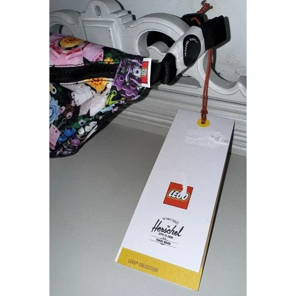 NWT Botanical Collection LEGO Herschel  Classic Hip Pack Garden Floral Fanny - Picture 3 of 6